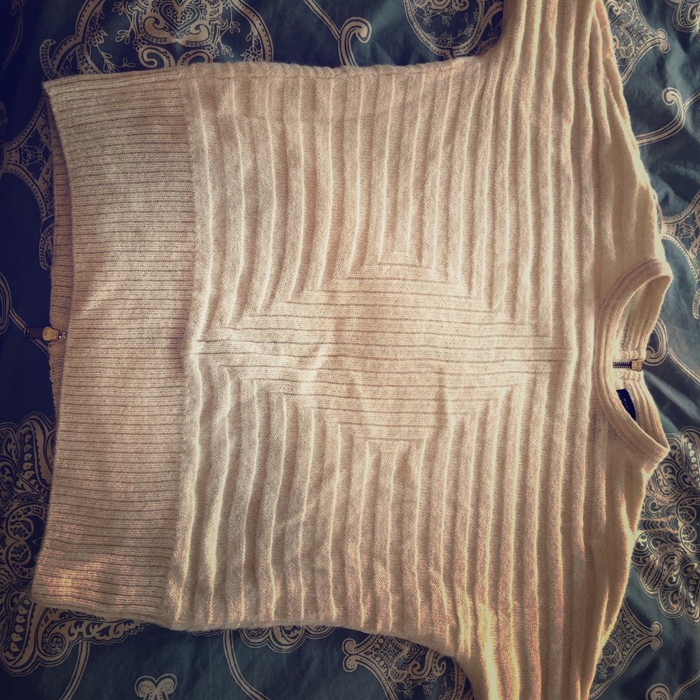 Marc Jacobs cream zip sweater size M